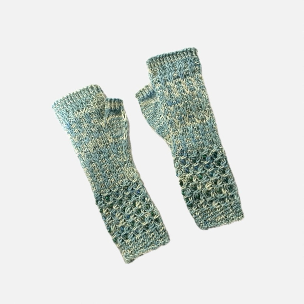 Dee’s Loominary, Hand Crafted Wool Blend Fingerless Gloves